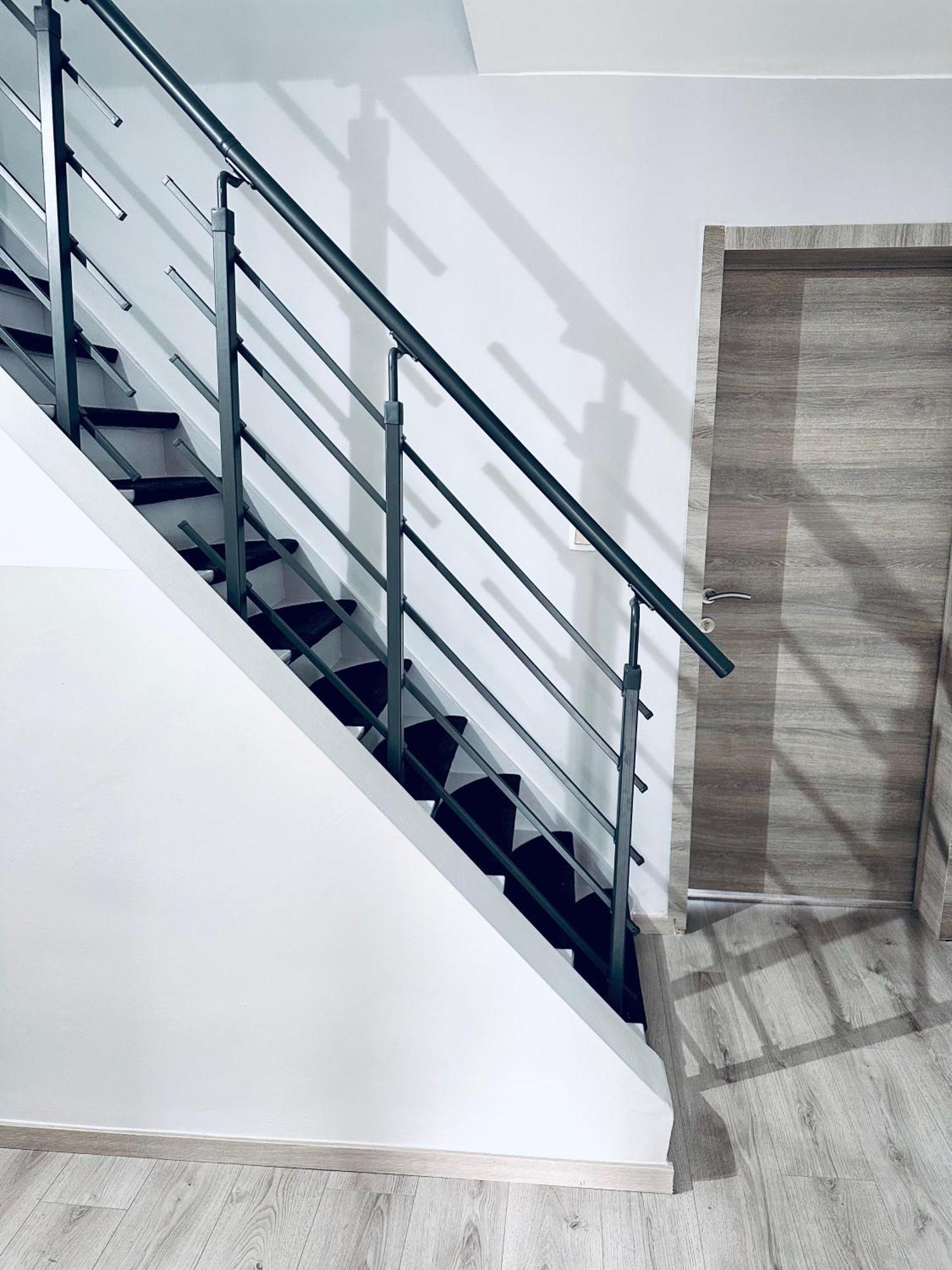 Chambre Et Sdd Privees Dans Une Maison Partagee Avec Des Residents Mons Exterior foto