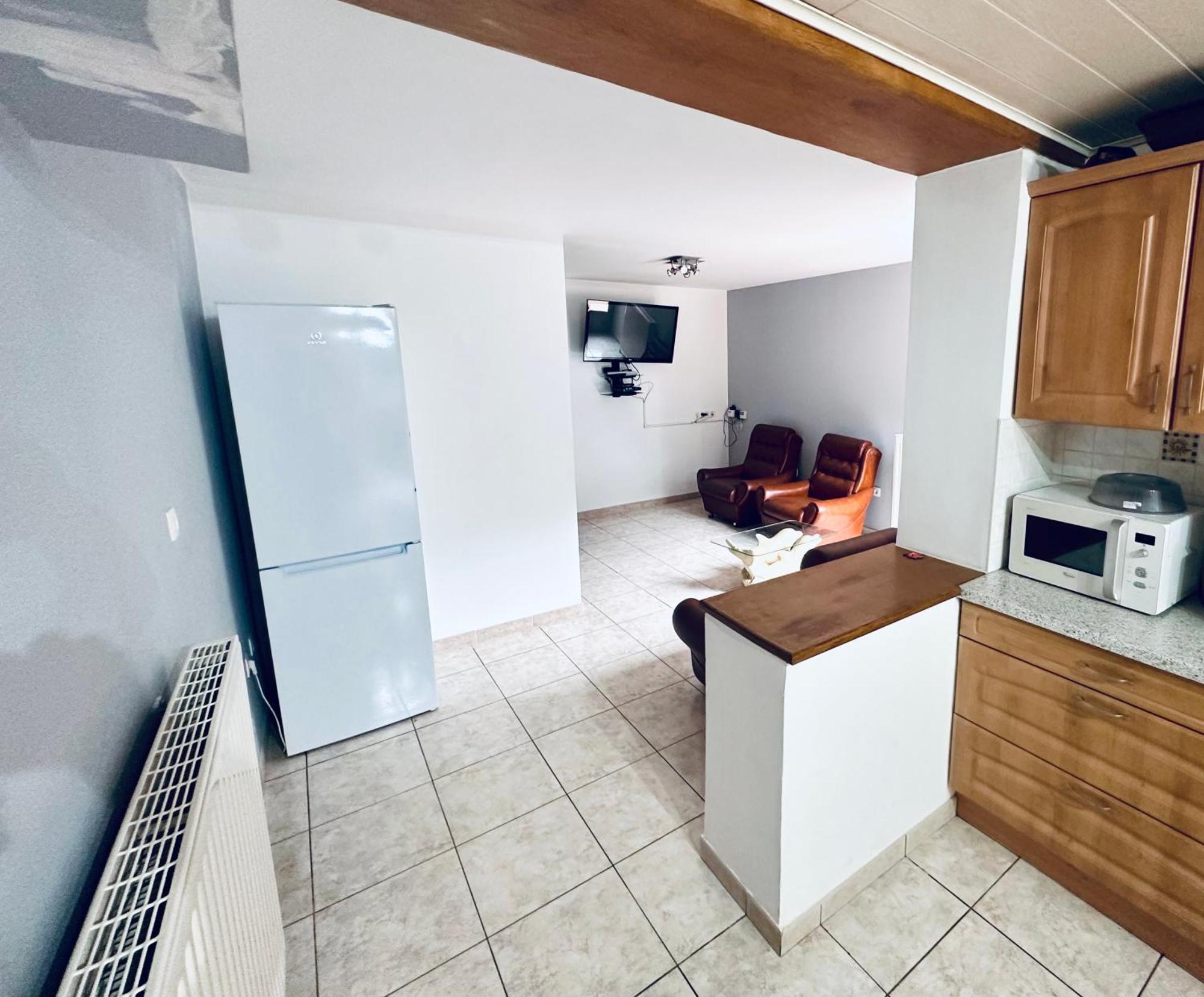 Chambre Et Sdd Privees Dans Une Maison Partagee Avec Des Residents Mons Exterior foto